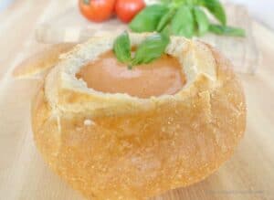 Creamy-Tomato-Soup-in-bread-bowl