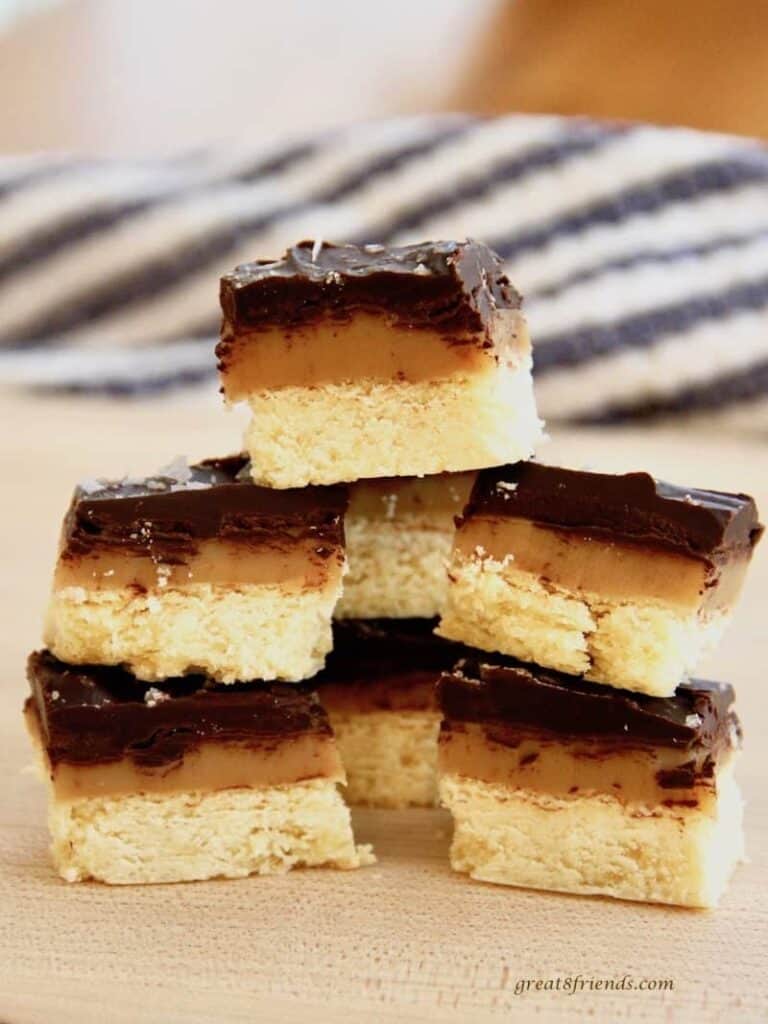 Caramel Chocolate Shortbread Bars Great Eight Friends
