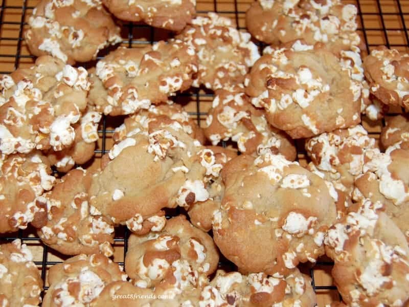 Popcorn cookies