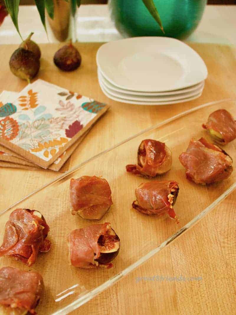 Fresh figs are an unmatchable fruit. Make this easy Figs with Prosciutto appetizer and take that sweet fruit to another level.