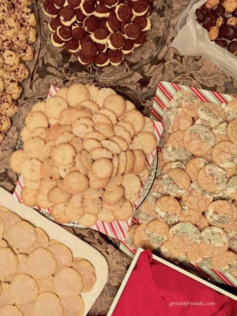 Here you go with all you need to know about hosting a Cookie Exchange and Gift Exchange holiday party. Make it a tradition!