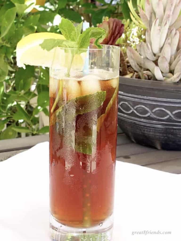 Refreshing (and HEALTHY!) Iced Tea - Great Eight Friends